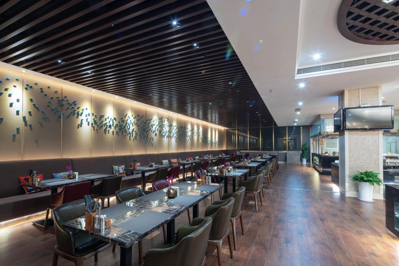 Jin Jiang West Capital International The Bell And Drum Tower Muslim Quarter & Metro Line 6 & Indoor Swimming Pool & Self-service Free Laundry Сиань