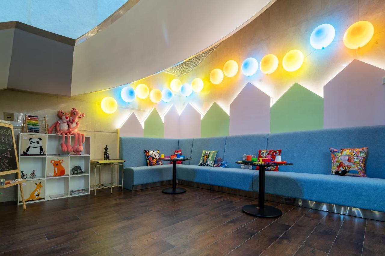 Jin Jiang West Capital International The Bell And Drum Tower Muslim Quarter & Metro Line 6 & Indoor Swimming Pool & Self-service Free Laundry Отель